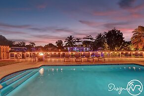 Stunning Waterfront 3BR with Heated POOL