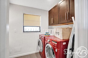 Stunning Waterfront 3BR with Heated POOL