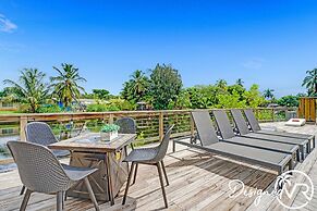 Stunning Waterfront 3BR with Heated POOL