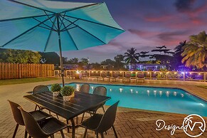 Stunning Waterfront 3BR with Heated POOL