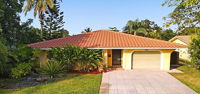 Stunning Waterfront 3BR with Heated POOL