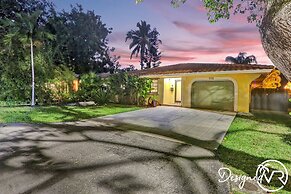 Stunning Waterfront 3BR with Heated POOL