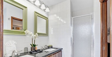 Stunning Waterfront 3BR with Heated POOL