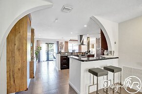 Stunning Waterfront 3BR with Heated POOL