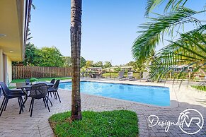 Stunning Waterfront 3BR with Heated POOL
