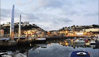 Lovely Apartment Sleeps 6 Singles in Torquay