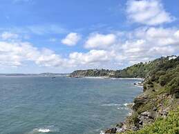 Lovely Apartment Sleeps 6 Singles in Torquay