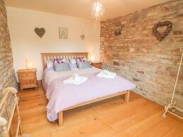 Old Hall Byre
