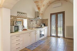 TD Villa Ricchiari Traditional Villa With Designer Pool