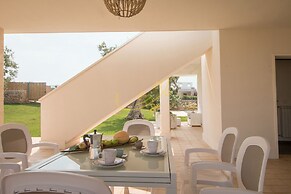TD Villa Patrizia Pool Alfresco Kitchen