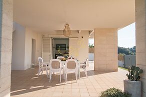 TD Villa Patrizia Pool Alfresco Kitchen