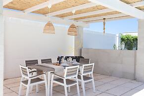 TD Villa Patrizia Pool Alfresco Kitchen