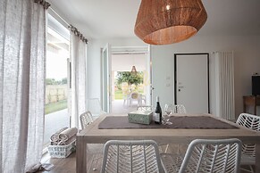 TD Villa Patrizia Pool Alfresco Kitchen