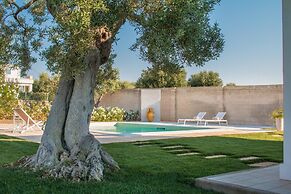 TD Villa Patrizia Pool Alfresco Kitchen