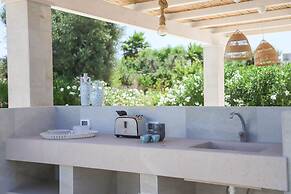 TD Villa Patrizia Pool Alfresco Kitchen