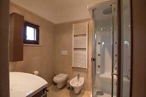 TD Casale Del Vento in the Countryside With Pool