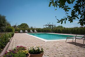 TD Casale Del Vento in the Countryside With Pool