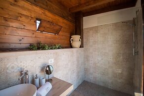 TD Casale Del Vento in the Countryside With Pool