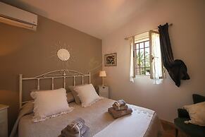 TD Villa Marinesca Typical Villa With Pool