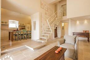 TD Casa Lul Panoramic Pool Over Mediterranean Scrub