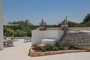 TD Casa Lul Panoramic Pool Over Mediterranean Scrub