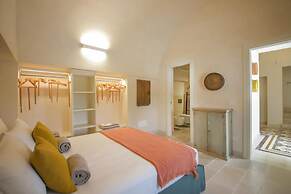 TD Casa Lul Panoramic Pool Over Mediterranean Scrub