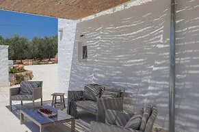 TD Casa Lul Panoramic Pool Over Mediterranean Scrub