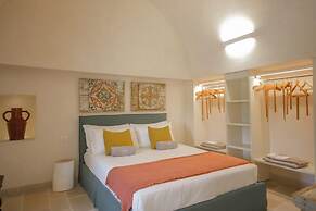 TD Casa Lul Panoramic Pool Over Mediterranean Scrub