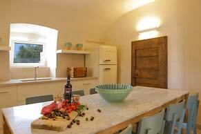 TD Casa Lul Panoramic Pool Over Mediterranean Scrub