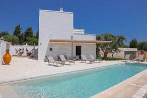 TD Casa Lul Panoramic Pool Over Mediterranean Scrub