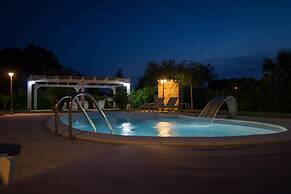 TD Villa Luna Trulli With Large Pool