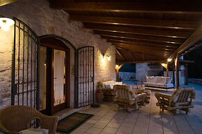 TD Villa Luna Trulli With Large Pool