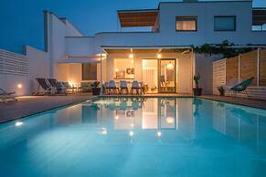 TD Villa Levante Modern Luxury Villa With Sea View