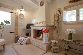 TD Dimora di Genna Trulletto With Lush Garden Pool