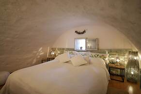 TD Dimora di Genna Trulletto With Lush Garden Pool