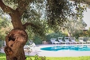 TD Il Vecchio Fienile Outdoor Kitchen With Pool View