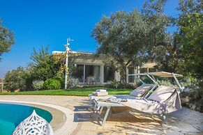 TD Il Vecchio Fienile Outdoor Kitchen With Pool View