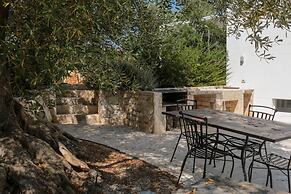 TD Il Vecchio Fienile Outdoor Kitchen With Pool View