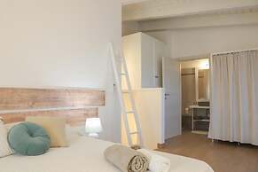 TD Trulli Saveni Trulli With Pool Near the Centre