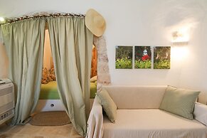 TD Trulli Della Rosatella Typical Trulli w Pool