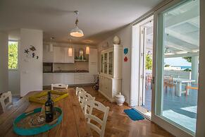 TD Villa Caterina Direct Access to the Sea