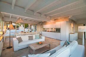 TD Trulli di Bouganville w Large Amazing Pool