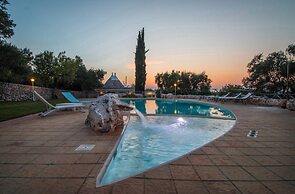 TD Trulli di Bouganville w Large Amazing Pool