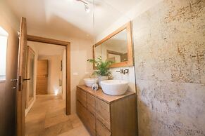 TD Trulli di Carole Renovated Trulli With Pool