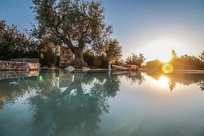 TD Trulli di Montaltino With Stunning Huge Pool