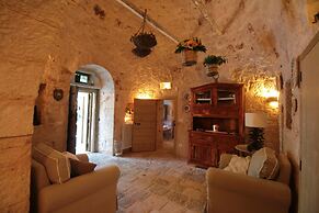 TD Trulli di Montaltino With Stunning Huge Pool