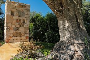 TD Trulli di Montaltino With Stunning Huge Pool