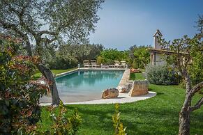 TD Trulli di Montaltino With Stunning Huge Pool