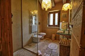 TD Trulli di Montaltino With Stunning Huge Pool