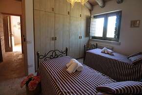 TD Trulli di Montaltino With Stunning Huge Pool